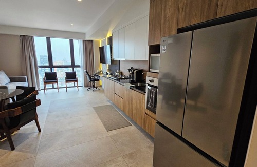 Santa Teresita Condo | Chapu, Consulate, Expo 3BR-AC-Wifi-Parking-Pool
