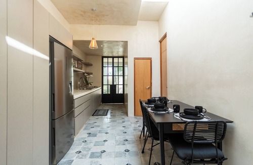 Centro House | Charming 2-bedroom house with AC, WiFi in tranquil Mérida