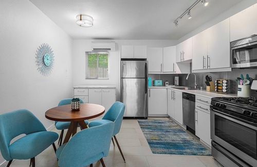 Deepwell Estates Apartment | Charming 2-bedroom apartment in Palm Springs