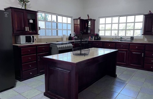 Santa Maria Tonameca House | Charming Retreat | 3BR, Pool Access & Ground Floor