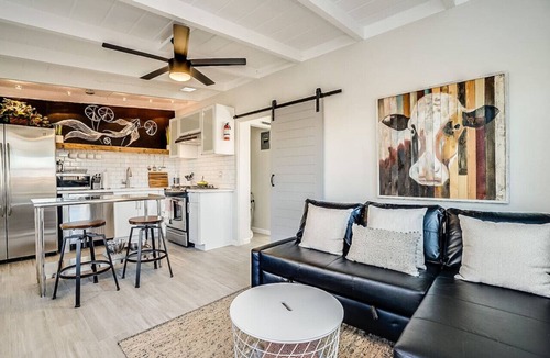 Grant - Glenn Cottage | Chic Duplex Tucson U of A Firepit 2of 2