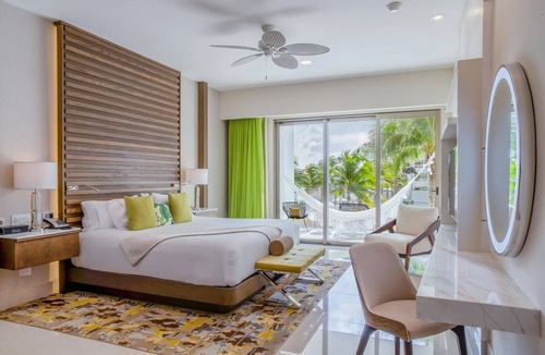 Punta Sam Resort | Christmas on the beach at 5-star Garza Blanca!