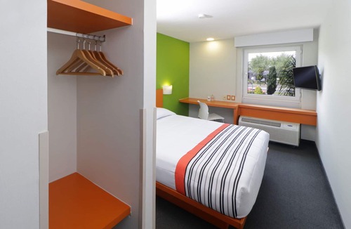 Toluca Hotel | City Express Junior by Marriott Toluca Aeropuerto
