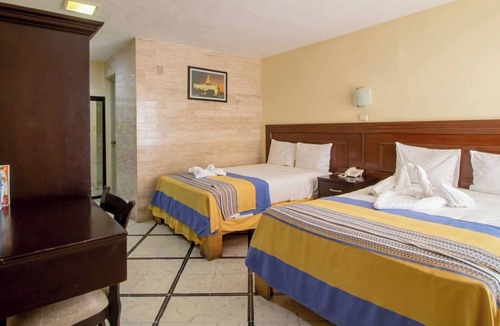 Merida Hotel | Comfortable 2 Double Room w/Pool Access and Relaxing Garden in Mérida Centro
