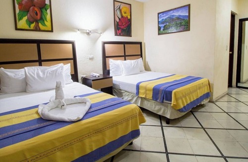 Merida Hotel | Comfortable 2 Double Room w/Pool Access and Relaxing Garden in Mérida Centro