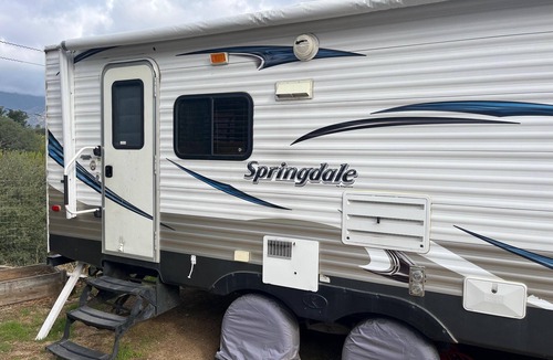 Bodfish House | Comfortable Guest RV w/EV charger. Semi Rural Area