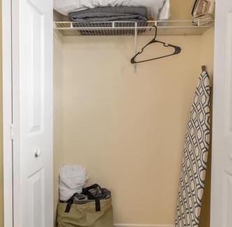 Highspire Apartment | Comfy Stay Modern