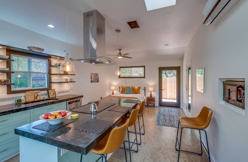 Mount Helix House | Cottage in the Garden. New! Modern!