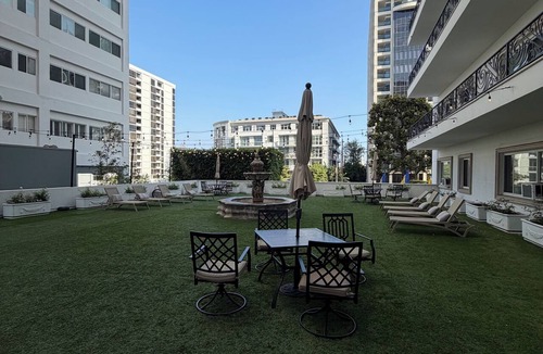 Westwood Apartment | Cozy 1-bedroom apartment with AC in beautiful Los Angeles