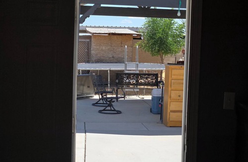 Lancaster Ski Chalet | Cozy 1-bedroom chalet in beautiful Palmdale with Evaporative (swamp) cooler.