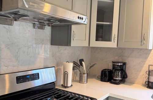 Los Angeles Apartment | Cozy LA Hideaway Work & Stay