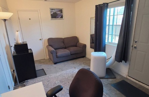 Sacramento Apartment | Cozy Private entrance Suite with private Bathroom in Sacramento