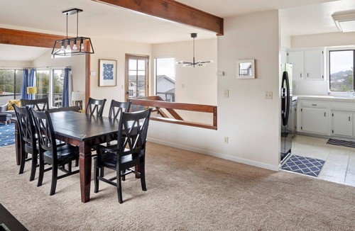 Cambria House | Delightful Cambridge View