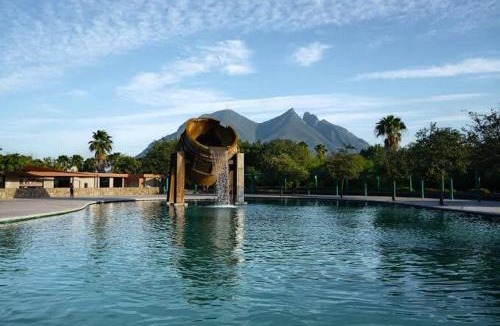 Monterrey Centro Apartment | Departamento dentro paseo Santa Lucía Monterrey
