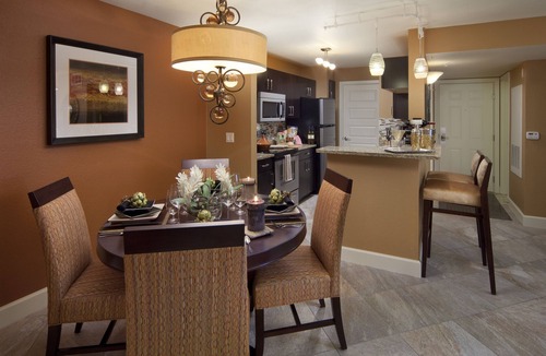 Las Vegas Villa | Desert Club offers the best of both Vegas experiences.