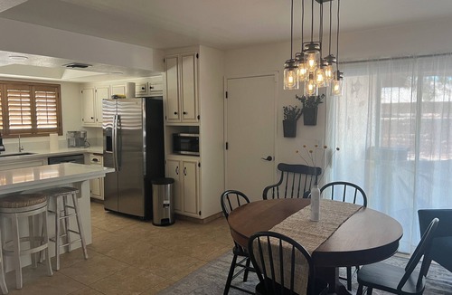 Ridgecrest House | Desert Villa Oasis - Gateway to the Eastern Sierras, Death Valley, and Yosemite