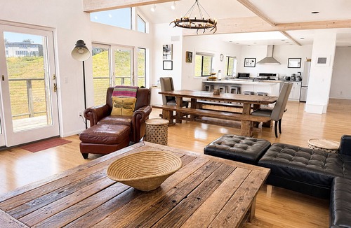 Dillon Beach House | Dillon Beach! 5-Star! PupOK! Near Beach, Hot Tub~Game Room~Northern Lights