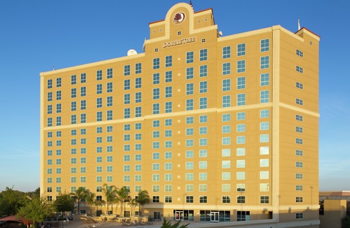 Modesto Hotel | DoubleTree by Hilton Modesto