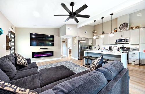 Fair Oaks House | Duplex Hideaway by the River - Pool, Hot Tub, Sleeps 12