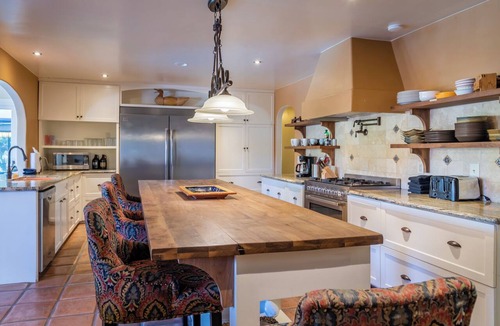 Paso Robles House | Eat Drink & be Merry! Downtown Paso with Pool and Spa!