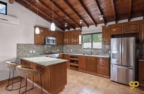 El Centenario House | El Centenario Fully-equipped Home Steps to Beach