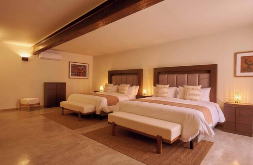 Centro Hotel | Elegant Double King Room in Oaxaca's Historic Center