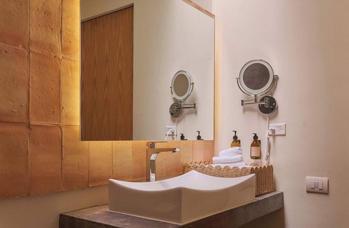 Centro Hotel | Elegant Double King Room in Oaxaca's Historic Center