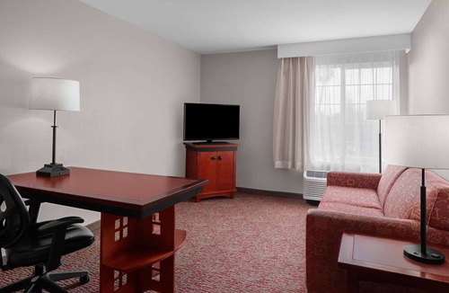 East Roseville Parkway Hotel | Enjoy Nearby Nature Trip at Miners Ravine Nature Reserve!