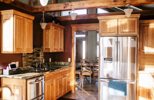 Baker City Apartment | Entire Wunder Mine Estate - Sleeps 18 w/Hot Tub! Local Golf 50% Off!