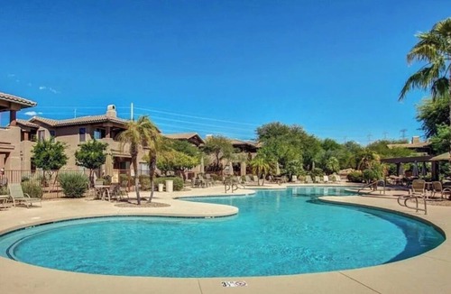 Central Scottsdale Condo | Escape to Sunny Scottsdale – Resort-Style 2BR Condo Near Mayo Clinic