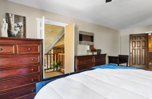 Cornville Cabin | Escape to your own private luxury estate in the heart of Sedona Wine Country. Designed for groups of up to 14 guests, The Reserve offers a rare combination of relaxation, connection, and adventure. Enjoy pickleball matches, evening hot tub gatherings