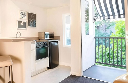 Norma Triangle Apartment | Experience First-Class Retreat! 2 Units w/Balcony! Pet- Friendly