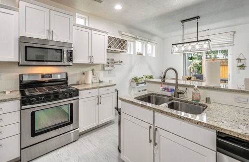 Tri-Cities House | Fenced Yard & Fire Pit! Kennewick Family Retreat