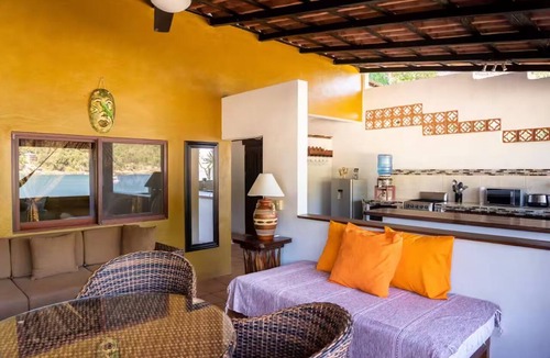Yelapa House | Garcia Rentals Yelapa: Las Brisas del Sol with A/C