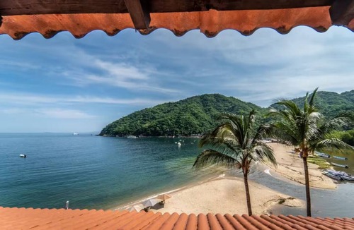Yelapa House | Garcia Rentals Yelapa: Las Brisas del Sol with A/C