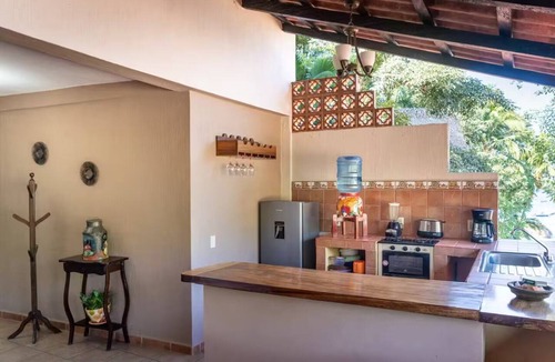 Yelapa House | Garcia Rentals Yelapa: Vista Hermosa con aire acondicionado