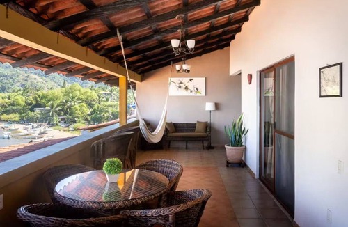 Yelapa House | Garcia Rentals Yelapa: Vista Hermosa con aire acondicionado