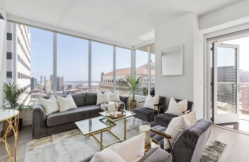 East Village Apartment | Gaslamp 2-bedroom apartment in with Luxury Amenities