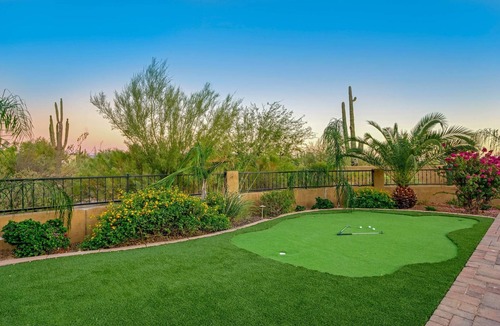 North Scottsdale House | HÓZHÓ Desert Views | Pool, Hot Tub, Movie Theatre