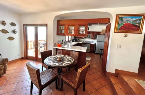Avalon Villa | Hamilton Cove-Sunrise Bliss Ocean View w/golf cart