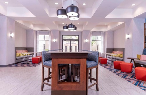 Chesterfield Hotel | Hampton Inn & Suites St. Louis-Chesterfield