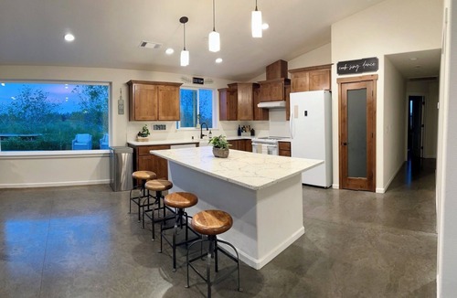 Flournoy Other | HandyFarms.com: California Organic Farm Stay on a Red Walnut Orchard Nut Store
