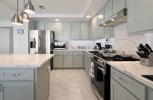 Las Vegas Villa | High-End Villa w/Pool & Spa; Close to the Strip!