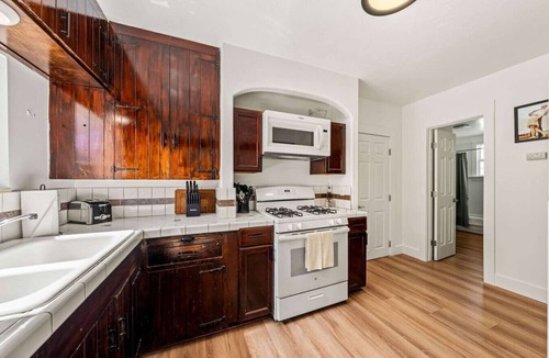 Hillcrest House | Historic 4BR Home, Parking