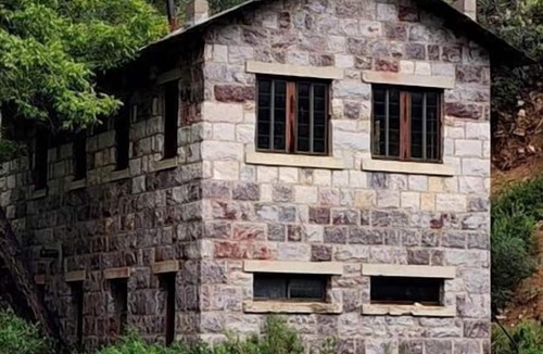Globe Cabin | Historic Canyon Cabin with Firepit & Scenic Retreat in Globe, Arizona