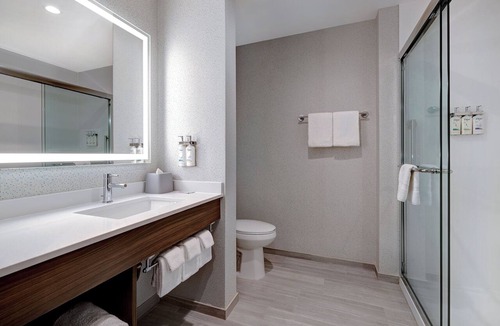Citrus Grove Hotel | Holiday Inn Express & Suites Glendale Downtown by IHG