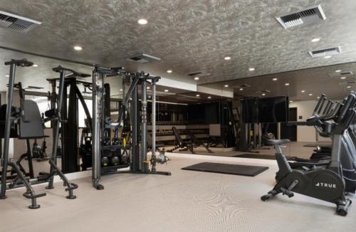 Mid-Wilshire Hotel | Hollywood & Miracle Mile Apartment Rentals