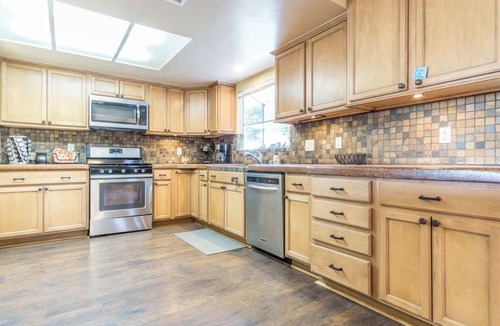Victorville House | Home Away From Home - set up with all the comforts of home