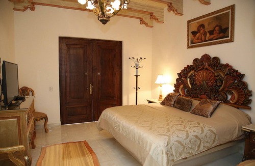 Bernal Hotel | Hotel Centenario Los Arroyitos