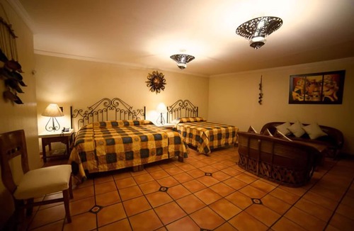 Tonala Hotel | Hotel Hacienda del Sol